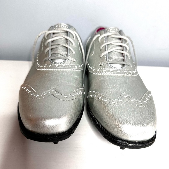 FootJoy Ladies Silver Lace Up Oxford Brogues Golf Shoes Cleats - Size 7 EUC - Picture 2 of 10